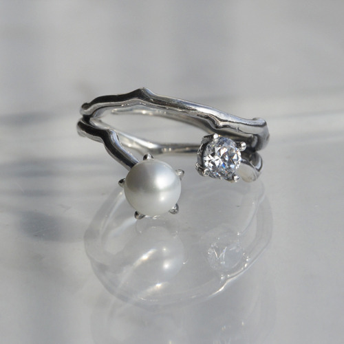 pearl and cubic ring