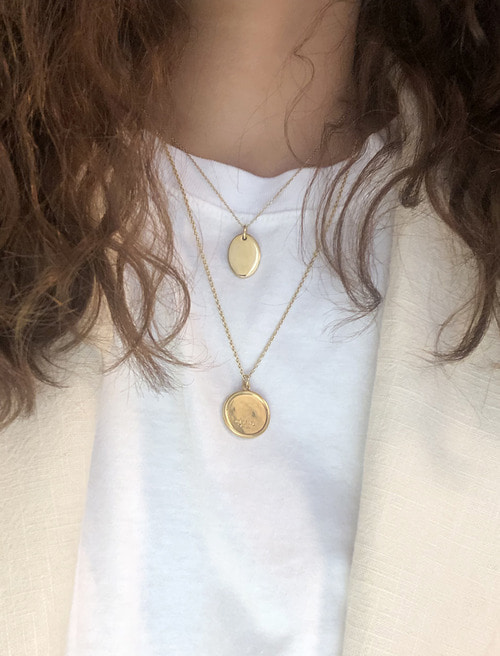 골드 오벌 펜던트 목걸이 gold oval pendant necklace