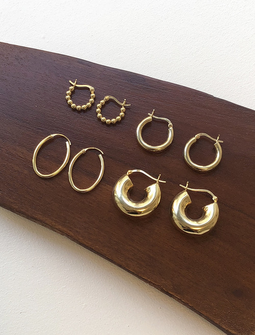 네 가지 골드 링 귀걸이 4 gold plated hoops earring