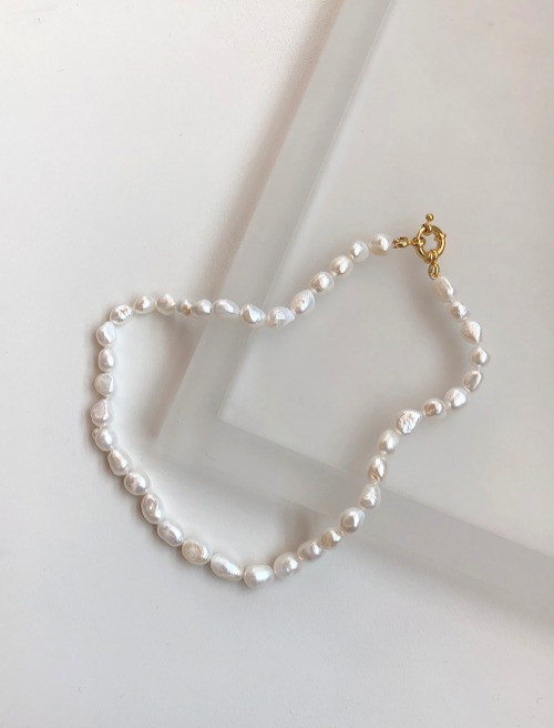 클래식 담수진주 목걸이 classic fresh-water pearl necklace