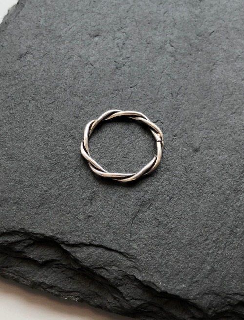 2 mm 꼬임 반지 braid ring