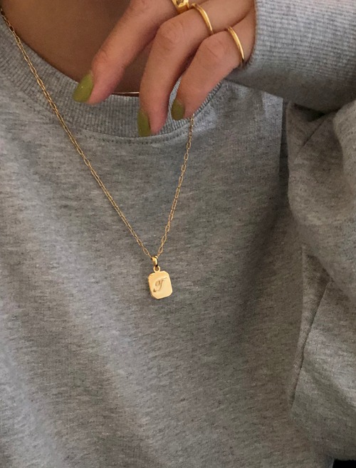 이니셜 사각 펜던트 목걸이 initial square pendant necklace
