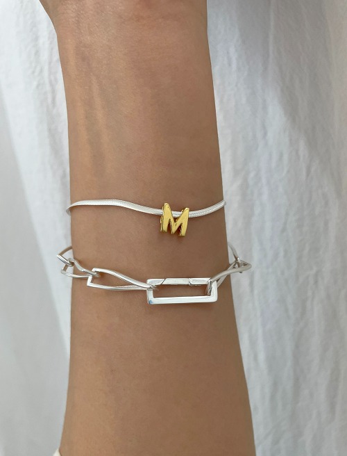 트위스트 사각 체인 팔찌 twisted square linked chain bracelet