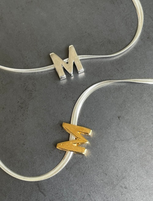 이니셜 플랫 뱀줄 팔찌 initial flat snake chain bracelet