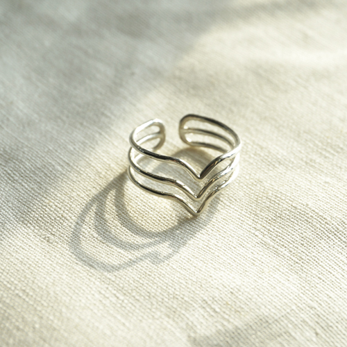 silver _ triple COIL ring 
