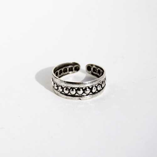 silver _ d.o.t. knuckle ring / toe ring