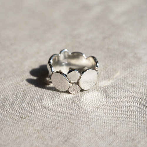 sold out / d_o_t_ ring