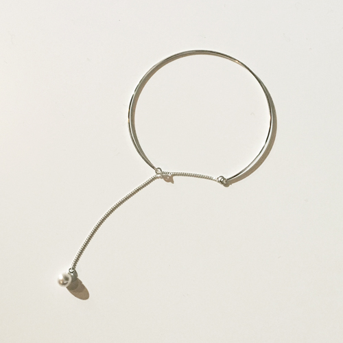 sold out / pearl drop bangle