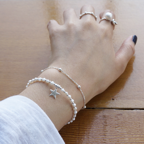 sold out / pearl &amp; star bracelet