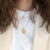 골드 오벌 펜던트 목걸이 gold oval pendant necklace