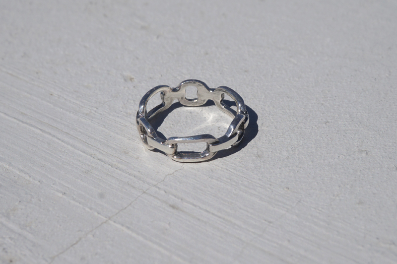 silver _ chain band ring 