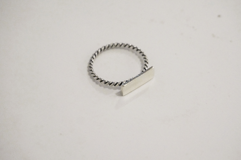 sold out / 사각 트위스트 링 square twisted ring