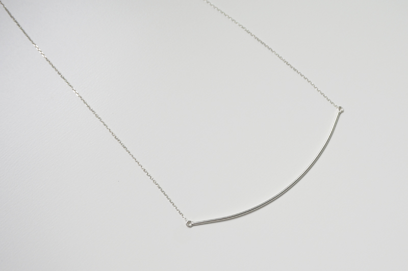 silver _ curved bar necklace